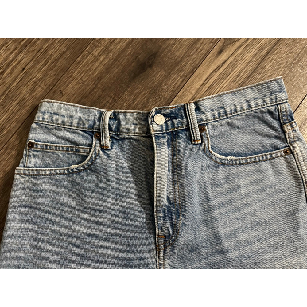 GAP 1969 Super High Rise Shorts Size 28 Vintage early 2000s - reselling $65+ - Picture 2 of 5